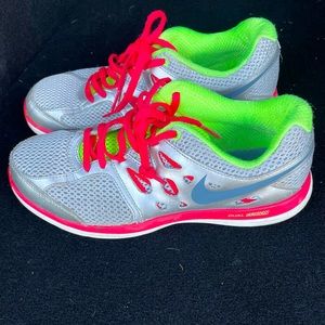Nike women running shoes